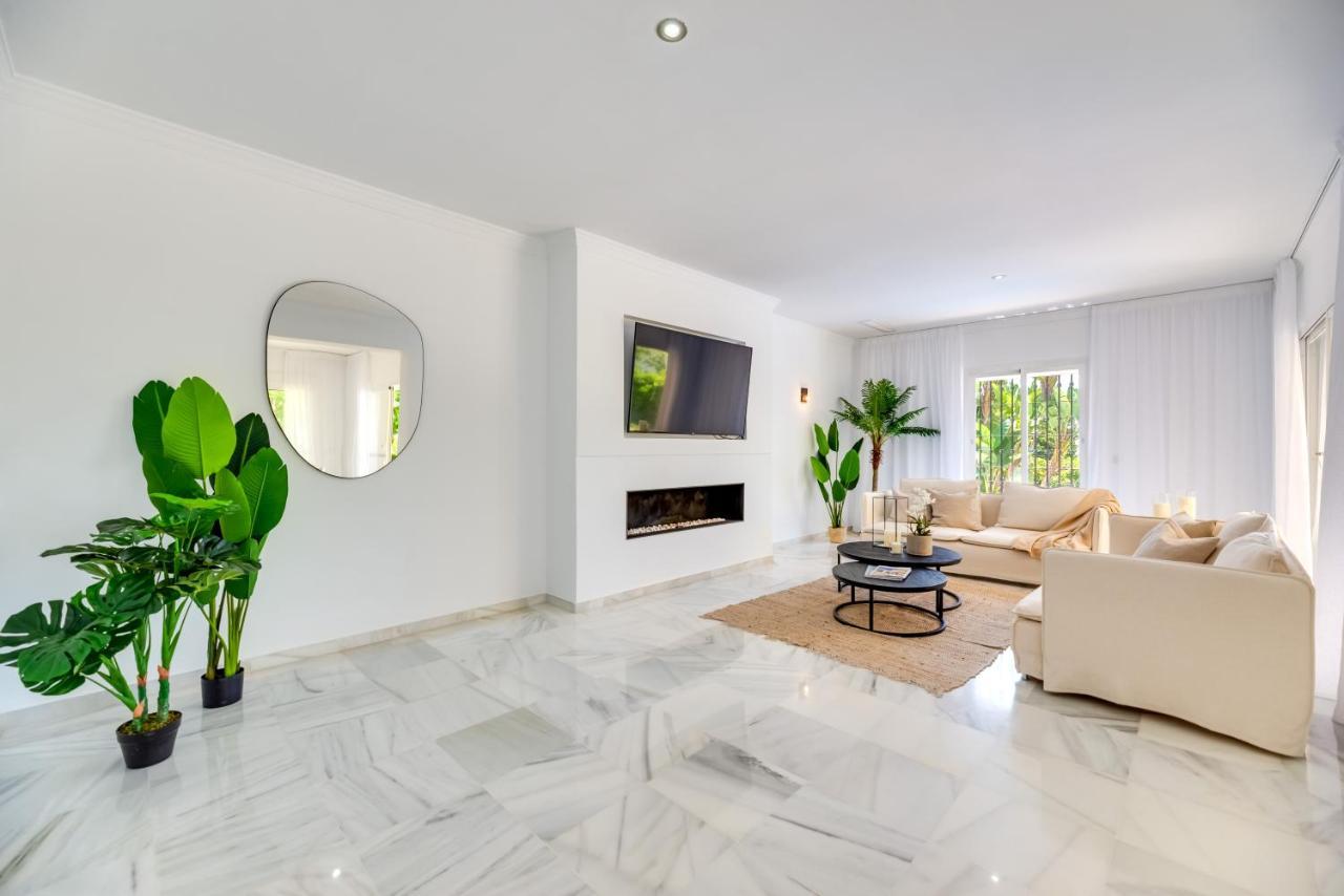 Villa Vacation I Nadal, Private Pool, Lush Garden, Beaches At Your Doorstep